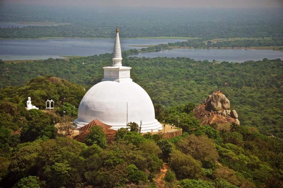 Lucky Holiday Home Anuradhapura Exterior foto