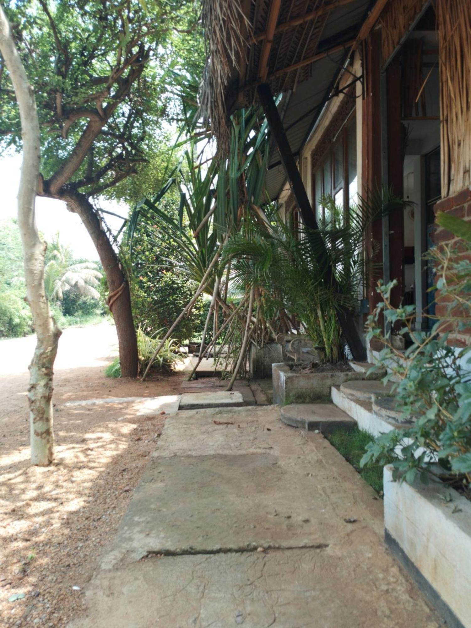 Lucky Holiday Home Anuradhapura Exterior foto